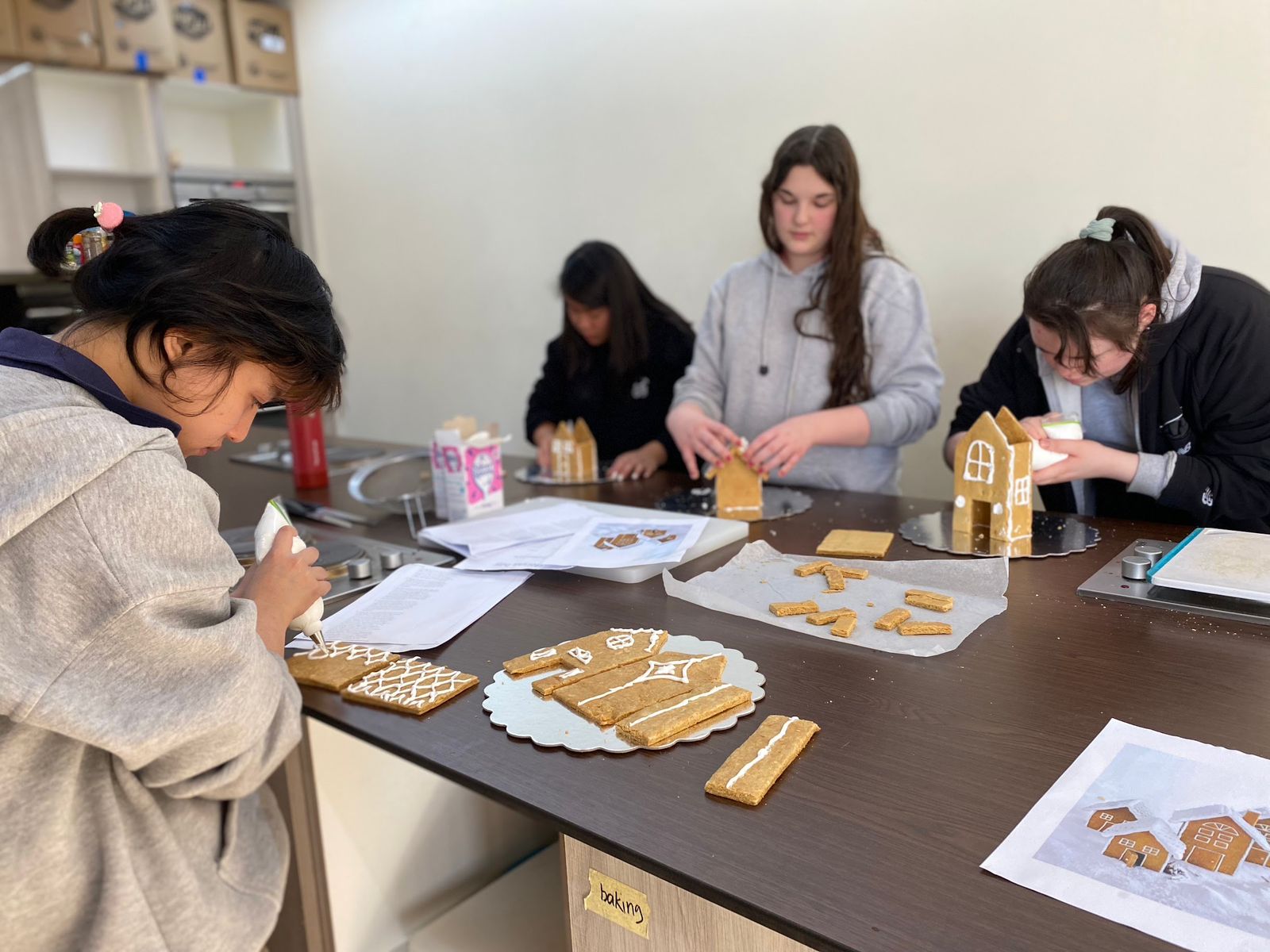 WhatsApp Image 2023-12-06 at 1.54.29 PM (1)